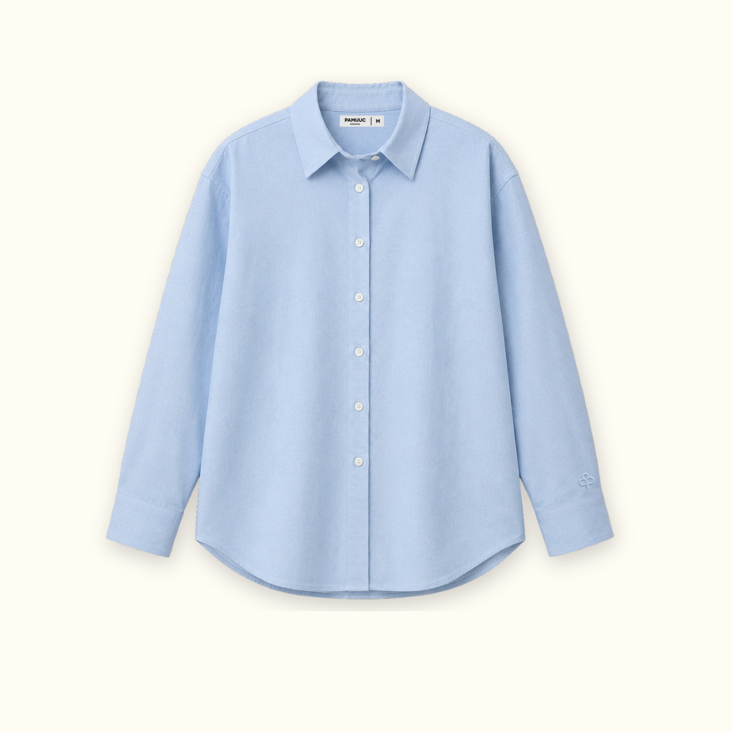 Camicia Oxford medium fit azzurra, vista frontale, con colletto, fondo e taglio rilassato
